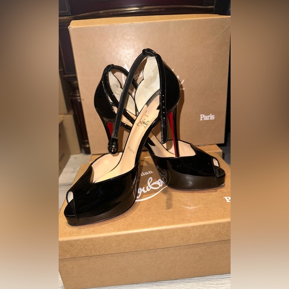 Authentic Christian Louboutin red bottom heels - Picture 9 of 12